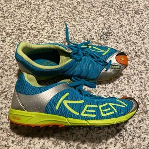 Keen A86 trail running shoes